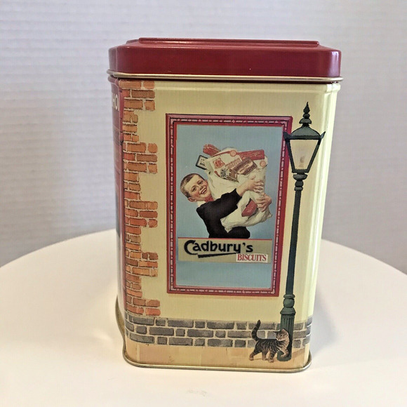 Cadbury Chocolate Biscuit Collector’s Tin Peering in a shop - Picture 6 of 6